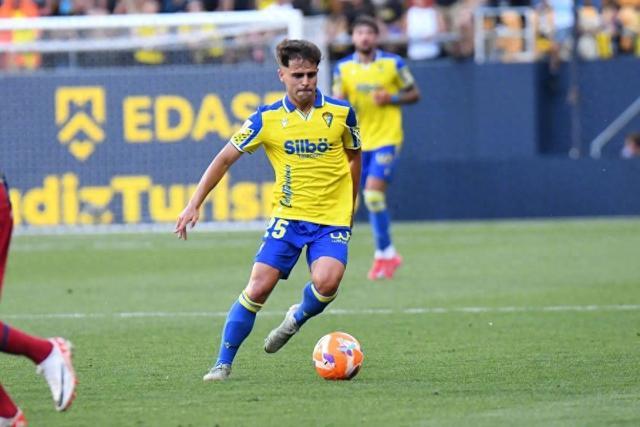 海港锁定梅伦多！买断合同自由身加盟，已抵达上海，武磊再立一功