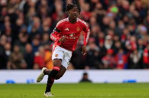 内维尔：若曼联无法保证梅努的场上位置，会有顶级球队想签下他