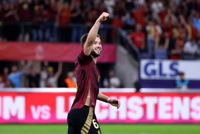 爱游戏体育-英媒：关窗前利兹联、埃弗顿等队求购比利时国脚拉斯金被拒