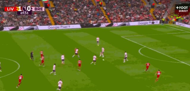 1724605654438017888.gif 2-0萨拉赫.gif